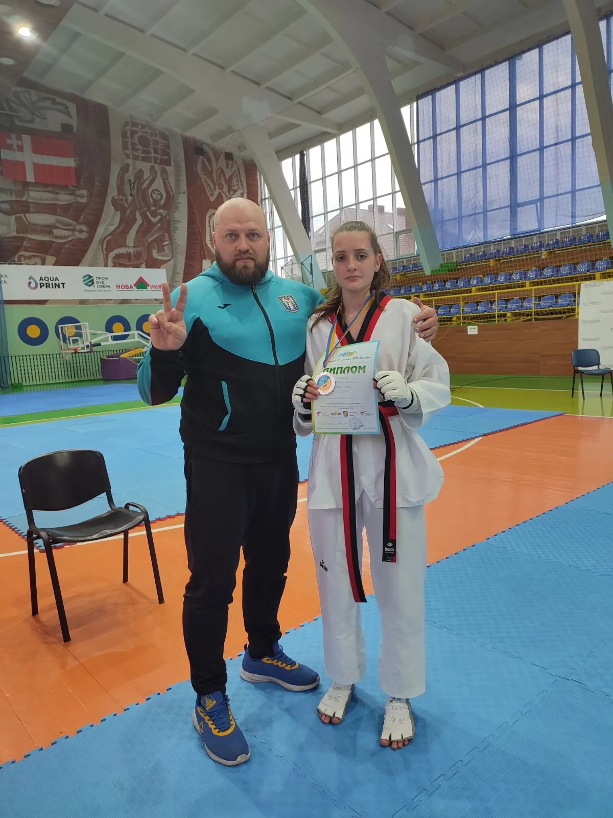 Віктор Боклан та Сапонова Аліса Сапонова Аліса - срібна призерка Чемпіонату України серед юніорів 2023 року